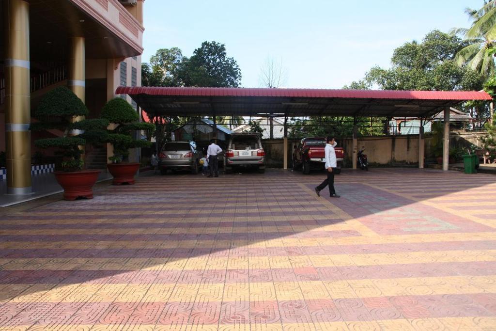 Chhne Chulsa Hotel Sihanoukville Exterior photo